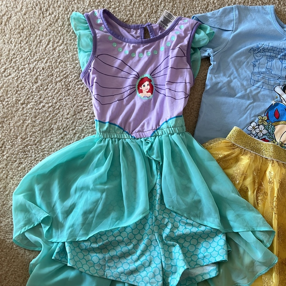 Disney bundle - Picture 3 of 3
